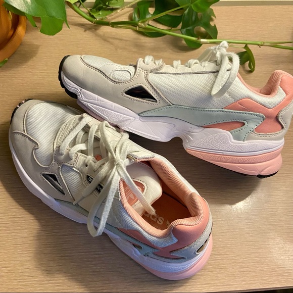 Shoes - Adidas falcon 8.5